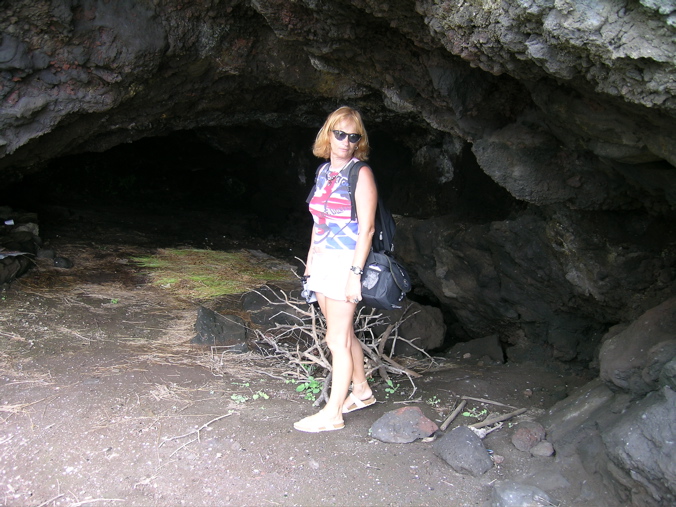 intérieur grotte, petit campement